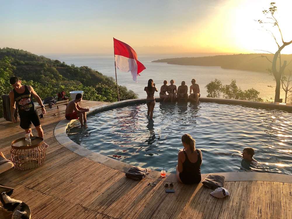 Amok Sunset Pool Bar Restaurant Nusa Penida