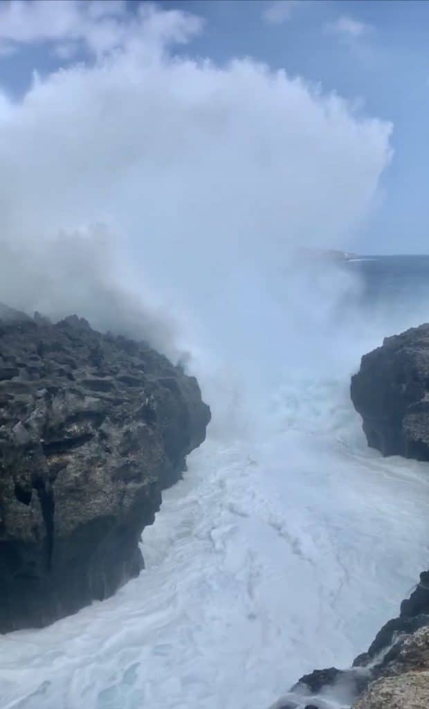 Angel’s Billabong Nusa Penida huge wave crashing over cliff
