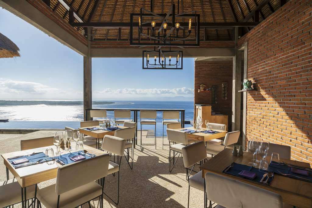 Warnakali dive center restaurant Nusa Penida Bali