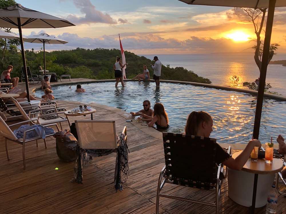 Amok sunset bar and restaurant Nusa Penida