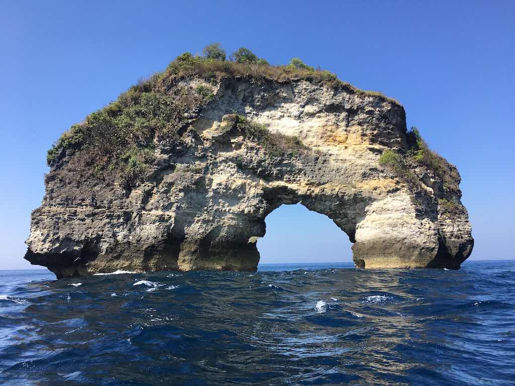 Batu Bolong Pulau Nusa Penida Island Bali 