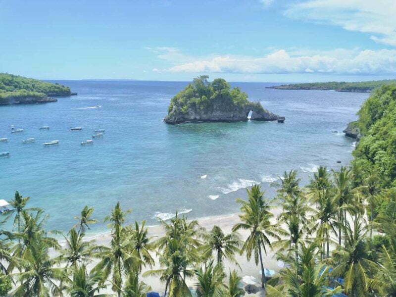 Crystal Bay A Serene Escape from Bali's Crowds (2024) Nusa Penida