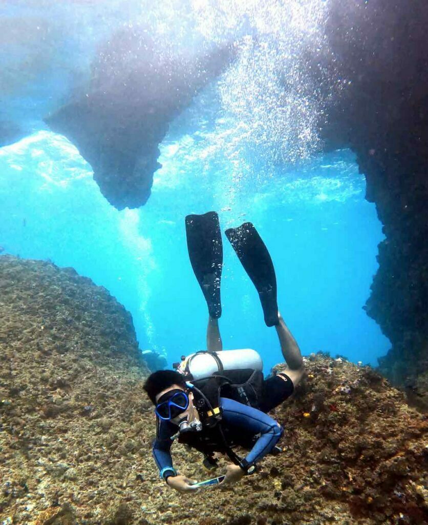 Liveaboard diving in Indonesia Boo Window