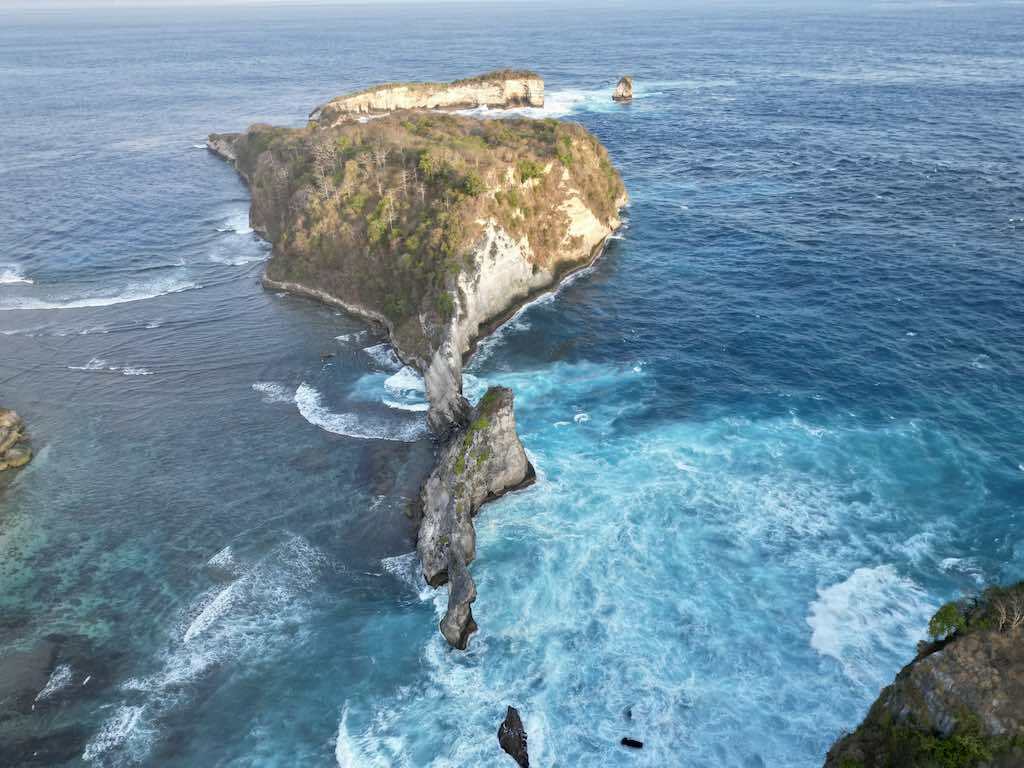 Atuh Beach Nusa Penida Bali rocky island 