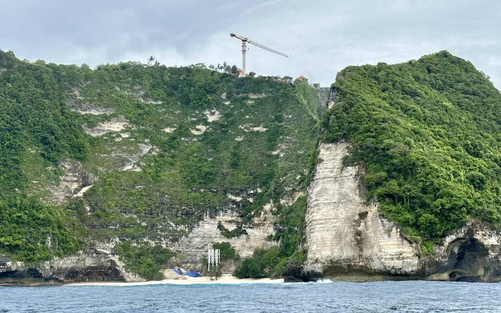 Kelingking Beach Nusa Penida Bali lift