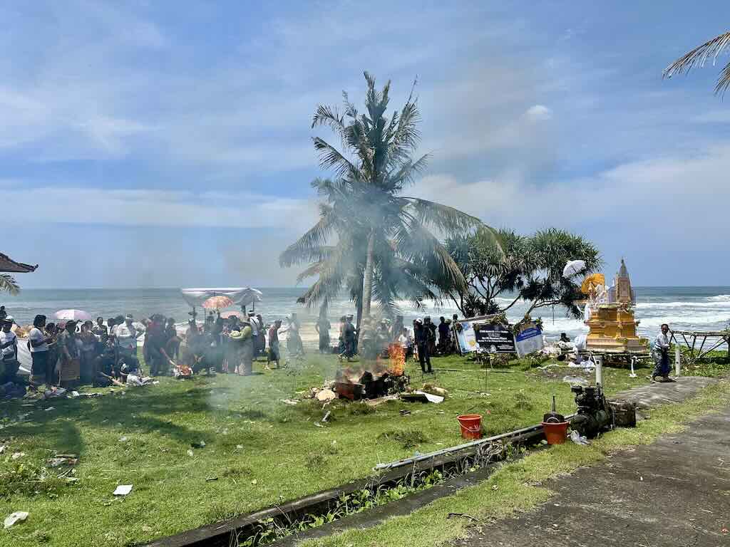 ngaben cremation ceremony bali upacara