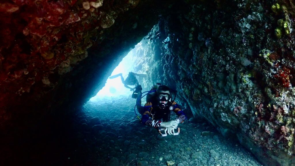 GIli Tepekong tunnel Padang Bai Bali diving