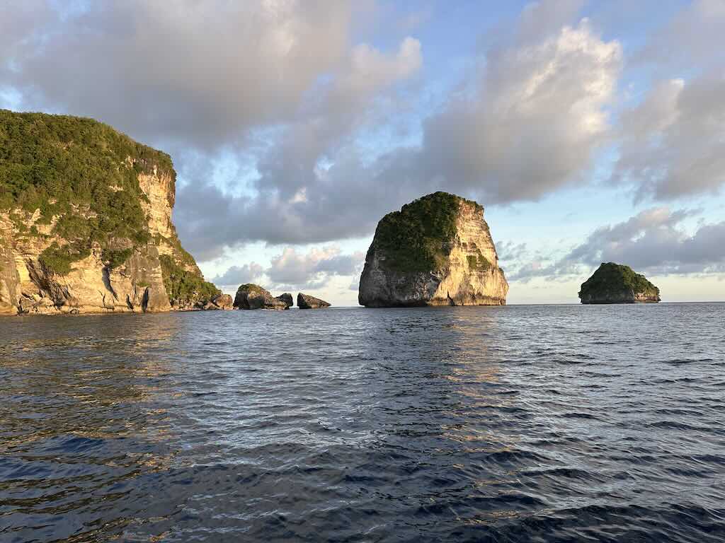 Sunset at Manta Point Nusa Penida before a night dive in Bali