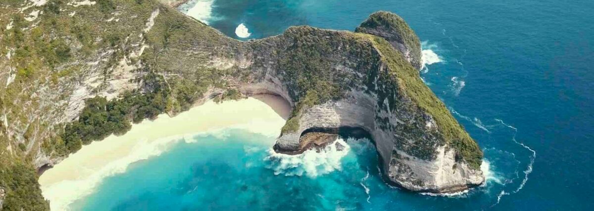 Aerial view of Kelingking Beach in Nusa Penida, Bali